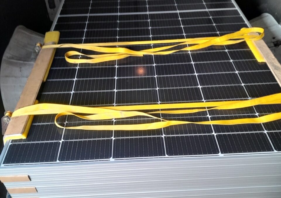 Bezpieczny transport paneli fotowoltaicznych – pełna ochrona